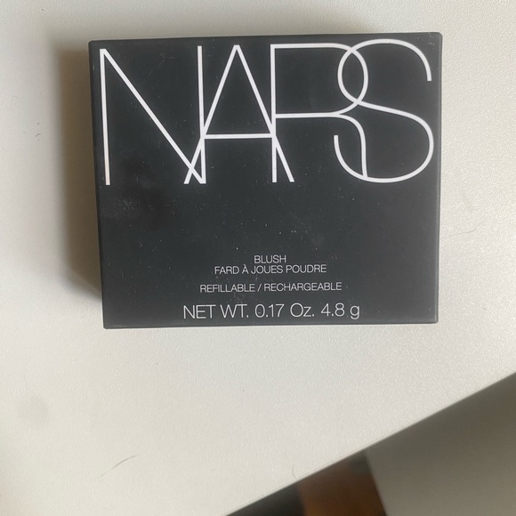 NARS Blush Compact deep throat shade never used - Picture 1 of 4